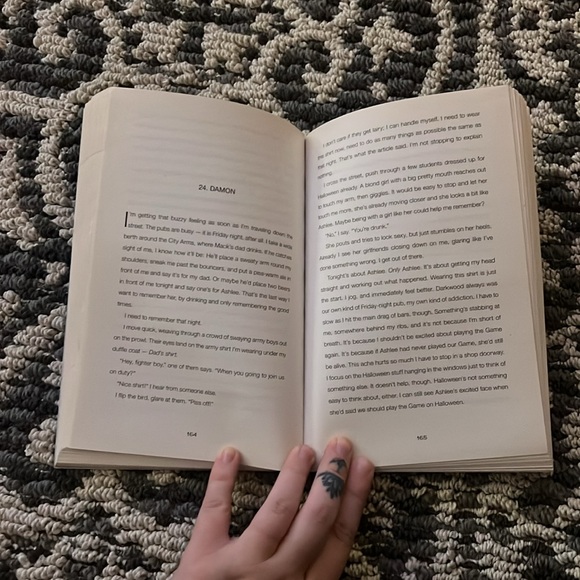 HOLIDAY SALE The Killing Woods book by Lucy Christopher - Picture 3 of 5